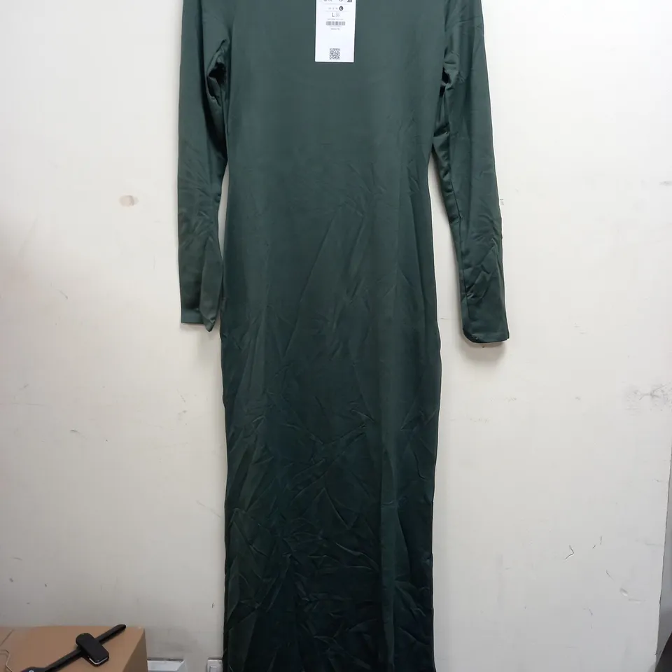 BERSHKA LONG SLEEVE DRESS IN DARK GREEN - LARGE