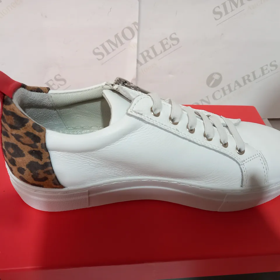 BOXED PAIR OF RUTH LANGSFORD WHITE/ANIMAL PRINT TRAINERS - SIZE 6