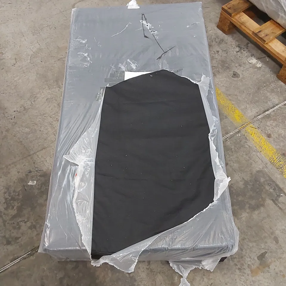 BAGGED DULL SMALL DOUBLE 4' GUEST FOLDING MATTRESS 