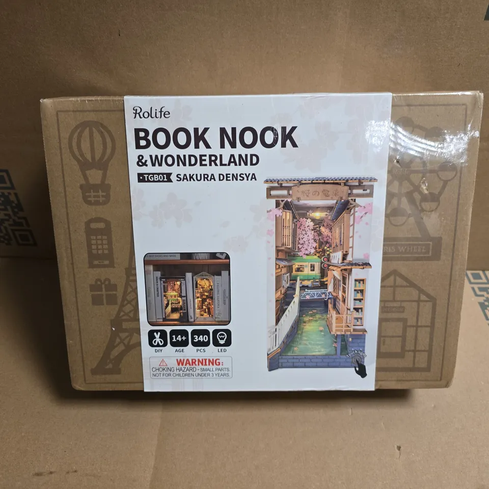 ROLIFE BOOK NOOK & WONDERLAND – SAKURA DENSYA DIY MINIATURE KIT