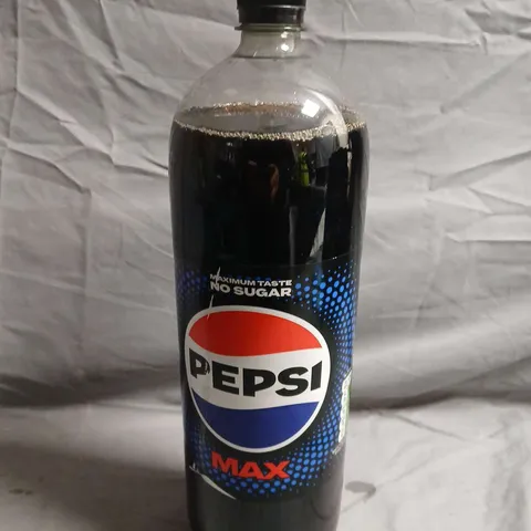 APPROX 4 BOTTLES OF PEPSI MAX 500ML BOTTLES - COLLECTION ONLY