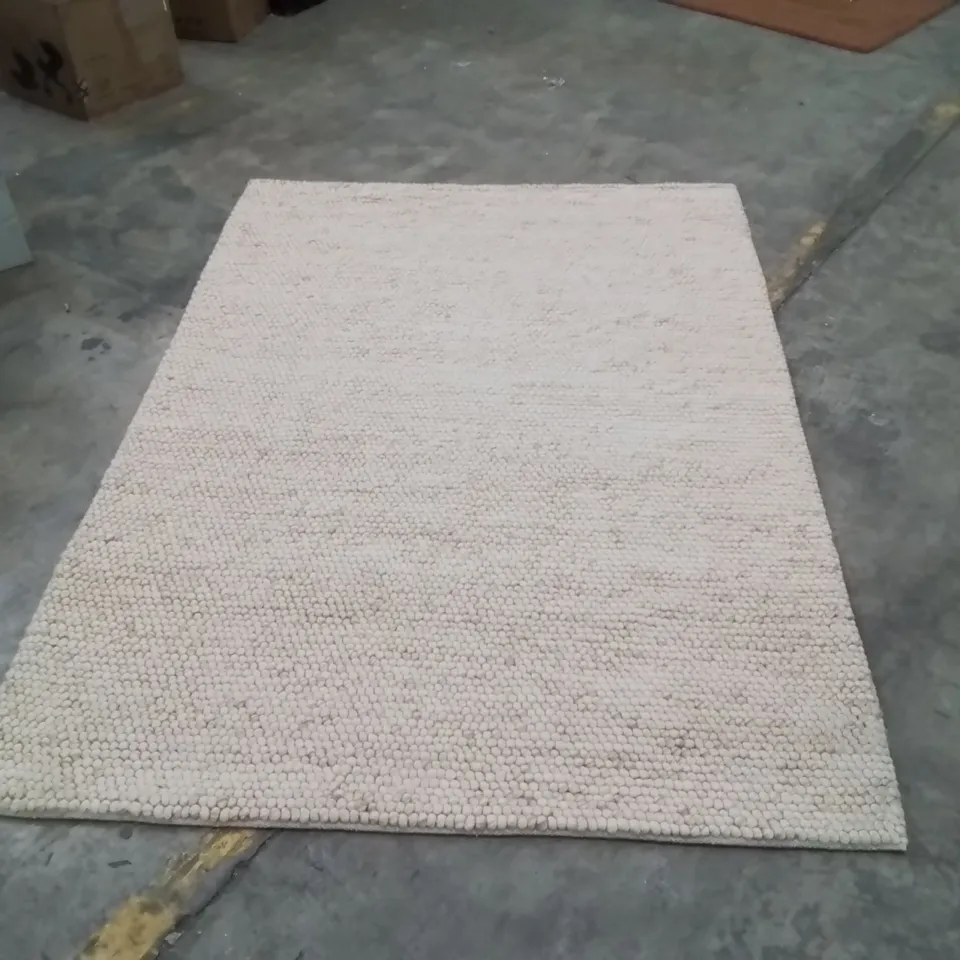 QUALITY DESIGNER AREA RUG - APPROXIMATELY 158x228cm