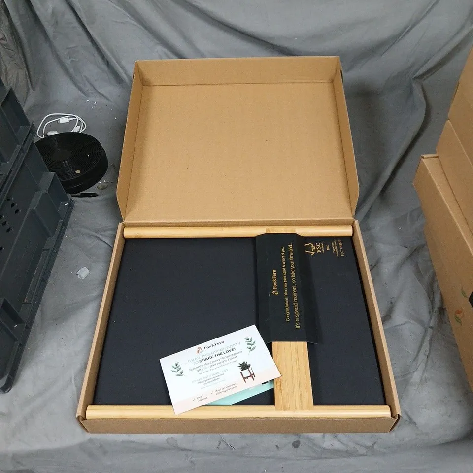 FOX & FERN PLANT STAND – WOODEN INDOOR PLANT STAND