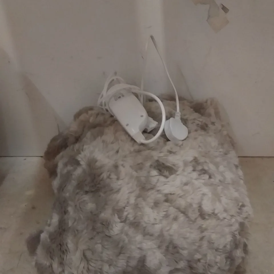 160CM X 130CM ELECTRIC BLANKET ( GREY )