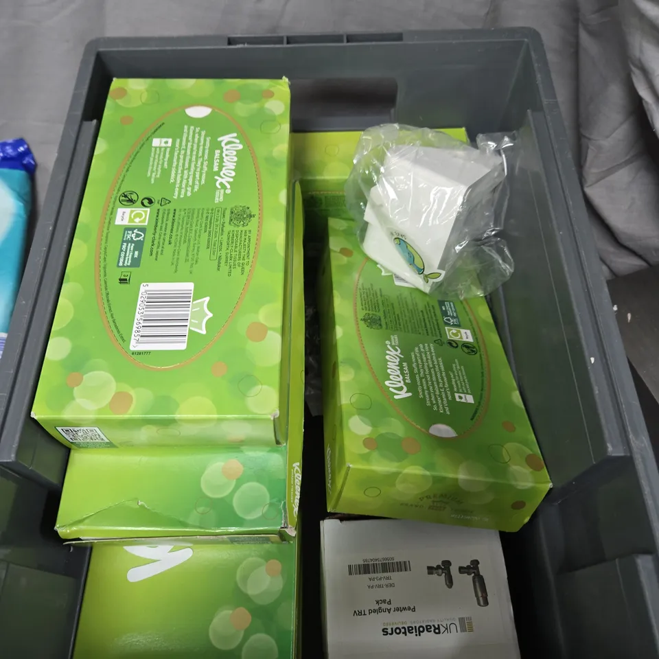 APPROXIMATELY 13 ASSORTED HOUSEHOLD ITEMS TO INCLUDE KLEENEX TISSUES, FLOOR CLEANING WIPES AND A SHOWER HEAD