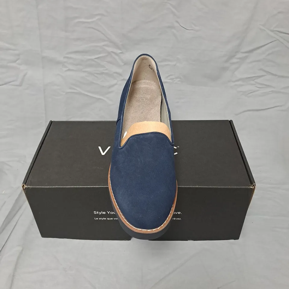 VIONIC NAVY SUEDE SLIP-ON WEDGE LOAFERS – TAN TRIM - 7
