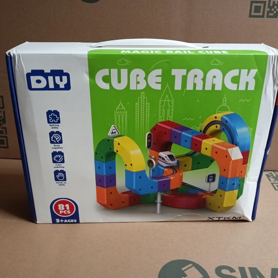 DIY CUBE TRACK BUILDING TOY SET – 81 PIECES (AGES 3+)