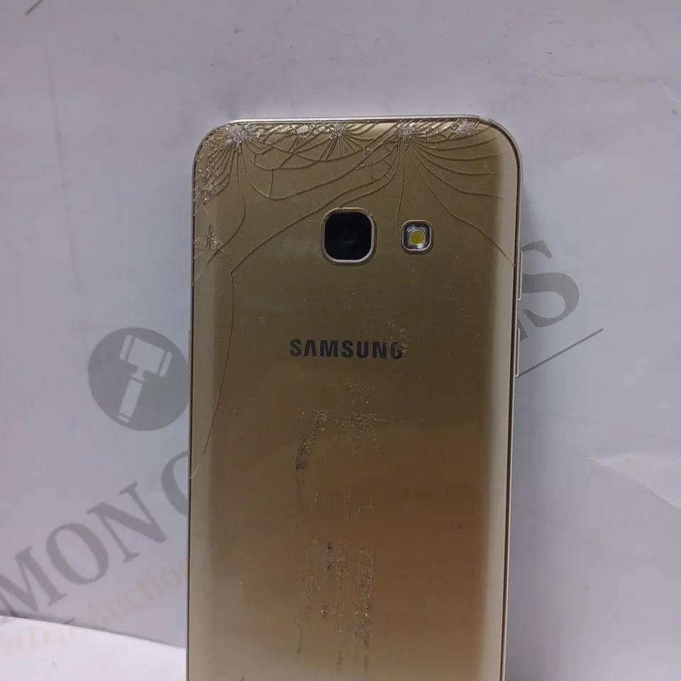 BOXED SAMSUNG GALAXY A3 MOBILE PHONE IN GOLD