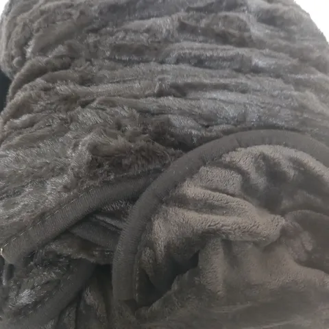 BOXED COZEE HOME FAUX FUR HEATED THROW, CHOCOLATE