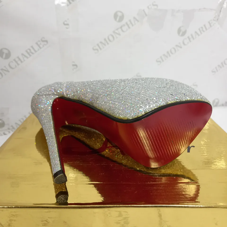 BOX OF APPROXIMATELY 10 PAIRS ASPIRER GLITTERED HIGH HEELS 
