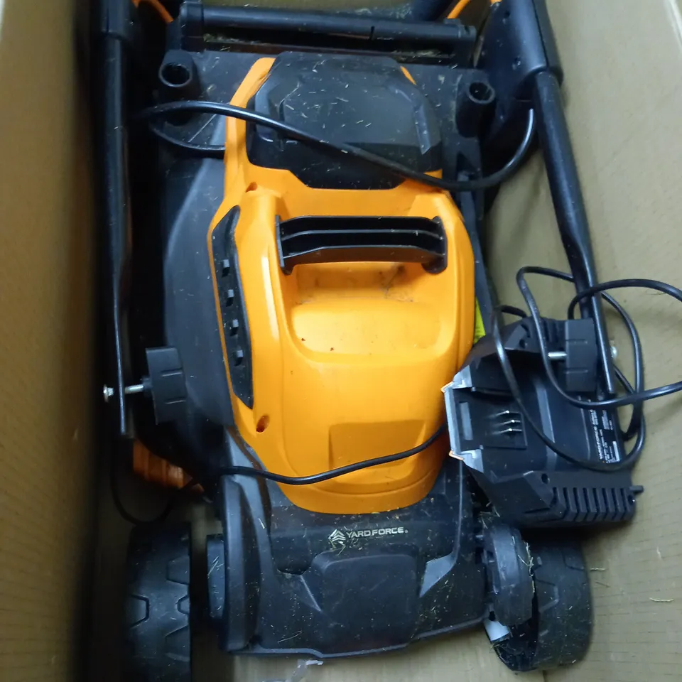 YARD FORCE 40V CORDLESS LAWNMOWER