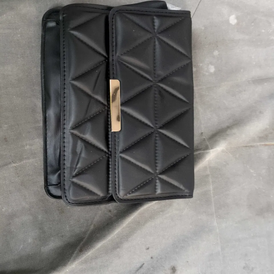 BOX OF APPROXIMATELY 20 ASSORTED CLOTHING ITEMS TO INCLUDE: BLACK HANDBAG AND NIKE WALLET