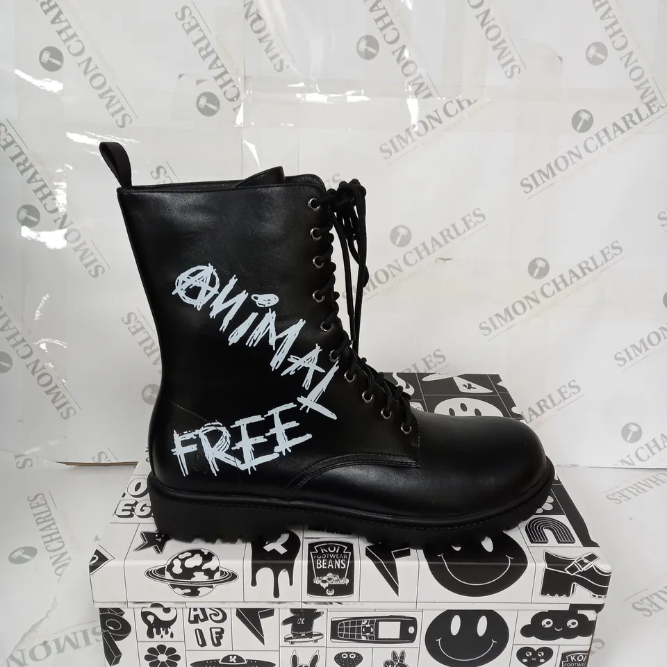 BOXED KOI FOOTWEAR THE STATEMENT ANIMAL FREE MENS MILITARY BOOTS SIZE 10