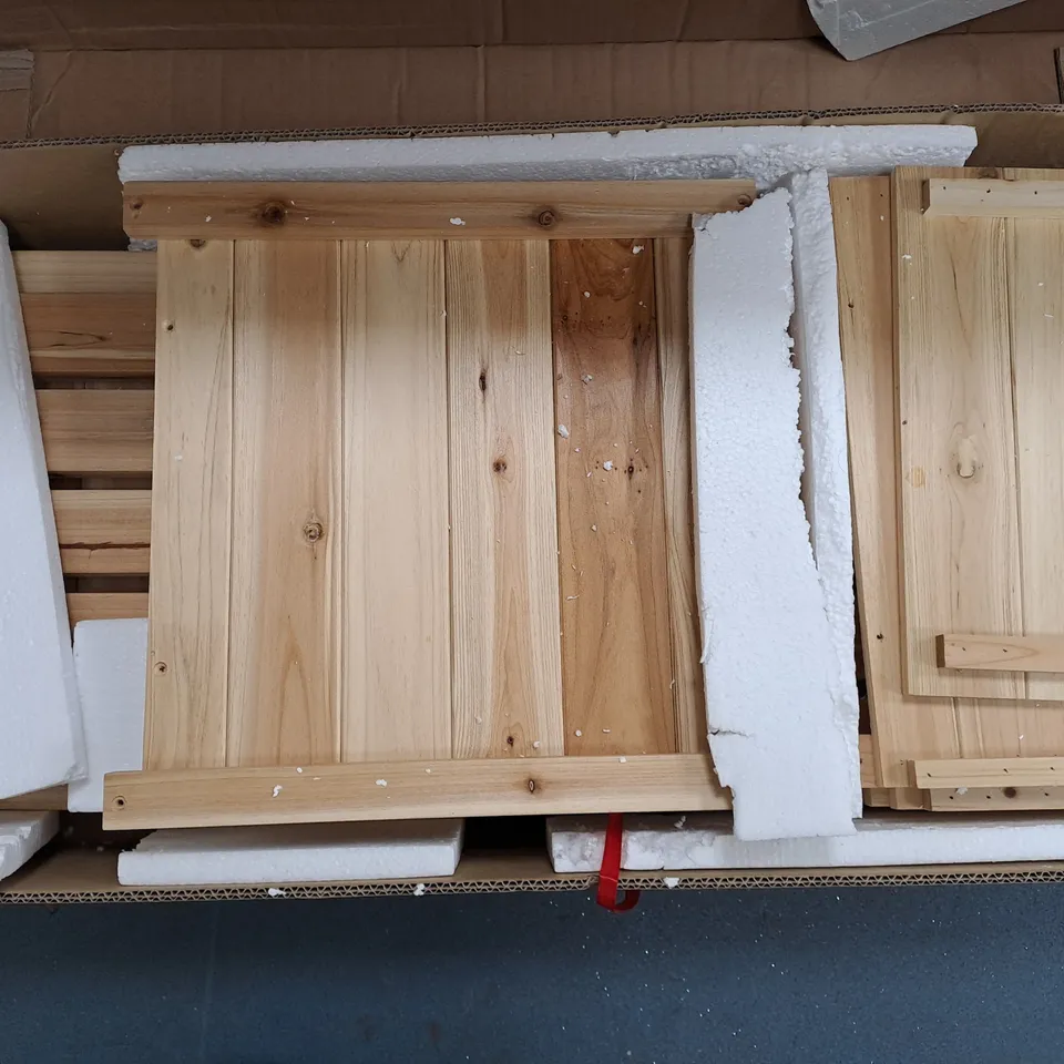 BOXED OUTSUNNY WOODEN GARDEN PLANTER AND BENCH  RRP £86.99