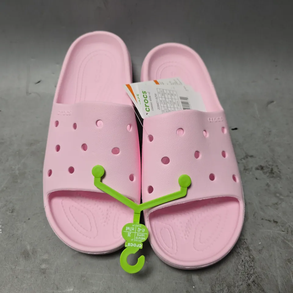 CROCS CLASSIC SLIDE V2 IN PINK - UK M7 / W 8