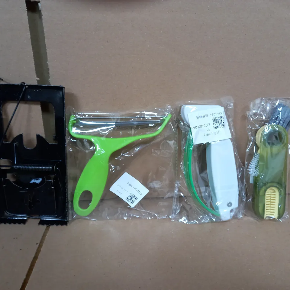 BOX OF APPROXIMATELY 20 ASSORTED ITEMS TO INCLUDE - MOUSE TRAP , PEELER , KNIFE SHARPENER ETC
