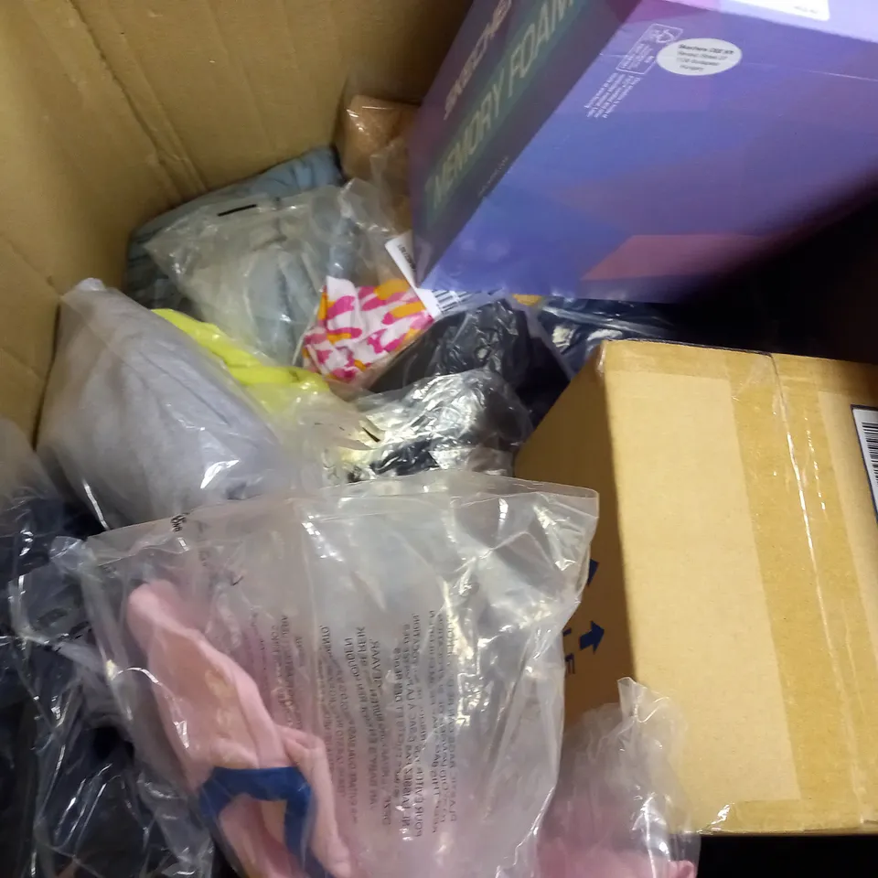 BOX OF APPROXIMATELY 10 ASSORTED ITEMS TO INCLUDE -  FINERY SHIRT , CRYSTAL KOBE SWEATSHIRT , CARDIGAN ETC - COLLECTION ONLY