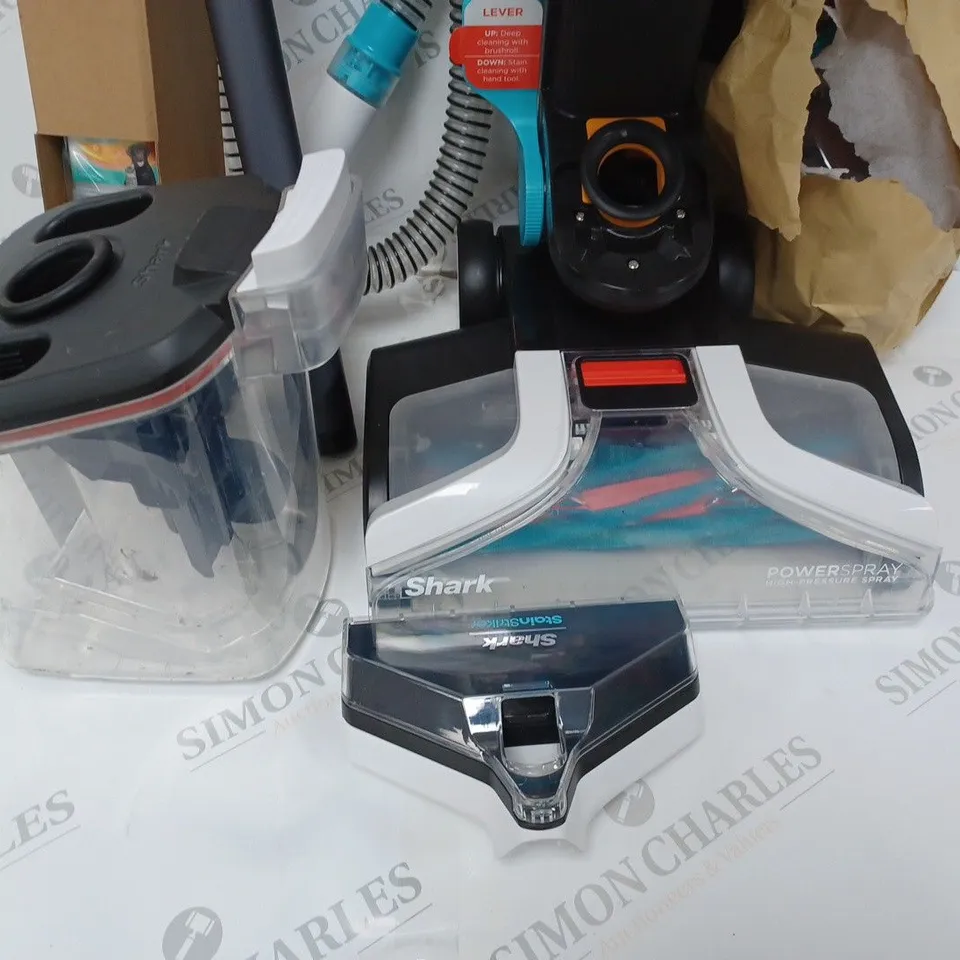 SHARK CARPET XPERT DEEP CARPET CLEANER & BUILT IN STAIN STRIKER EX200UK