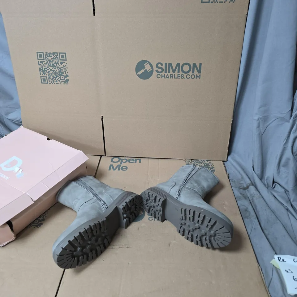 DEICHMANN GREY ANKLE BOOTS WITH BUCKLE STRAPS – BOXED UK 6.5