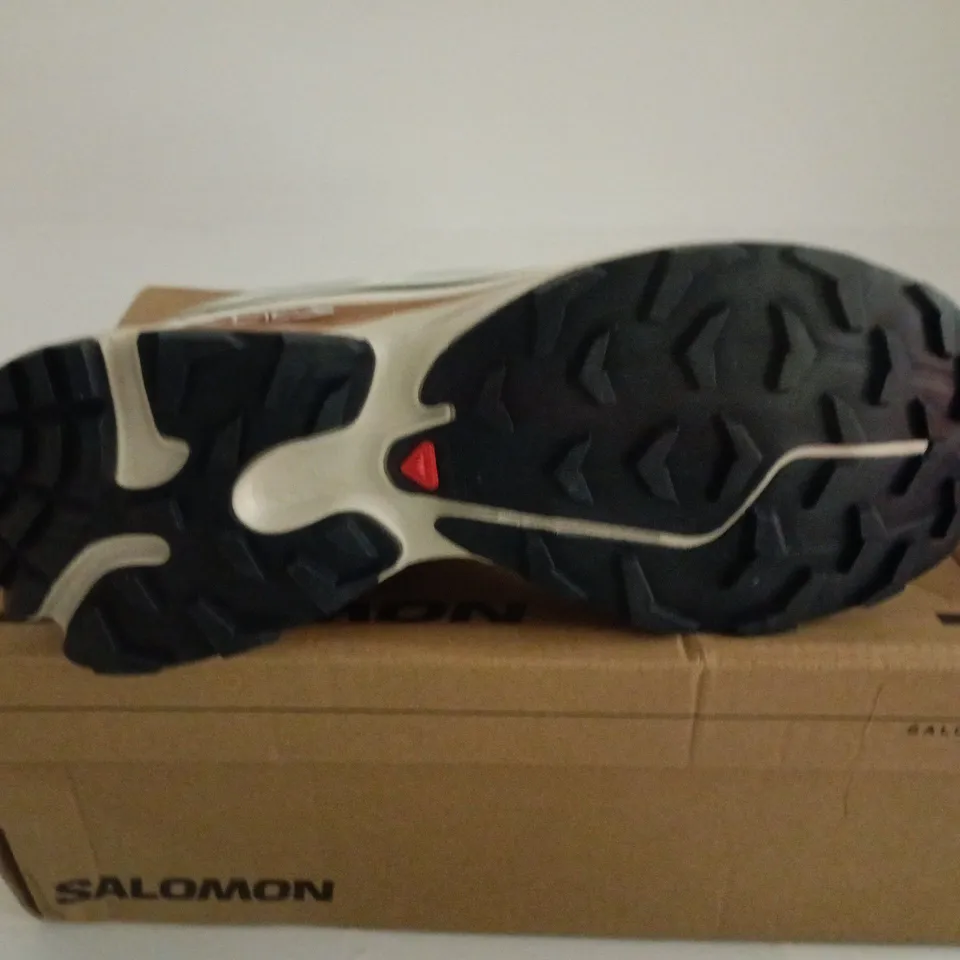 SALOMAN LUNAR ROCK/DARK SAPPHIRE/RUBBER TRAINERS UK 6.5 BOXED