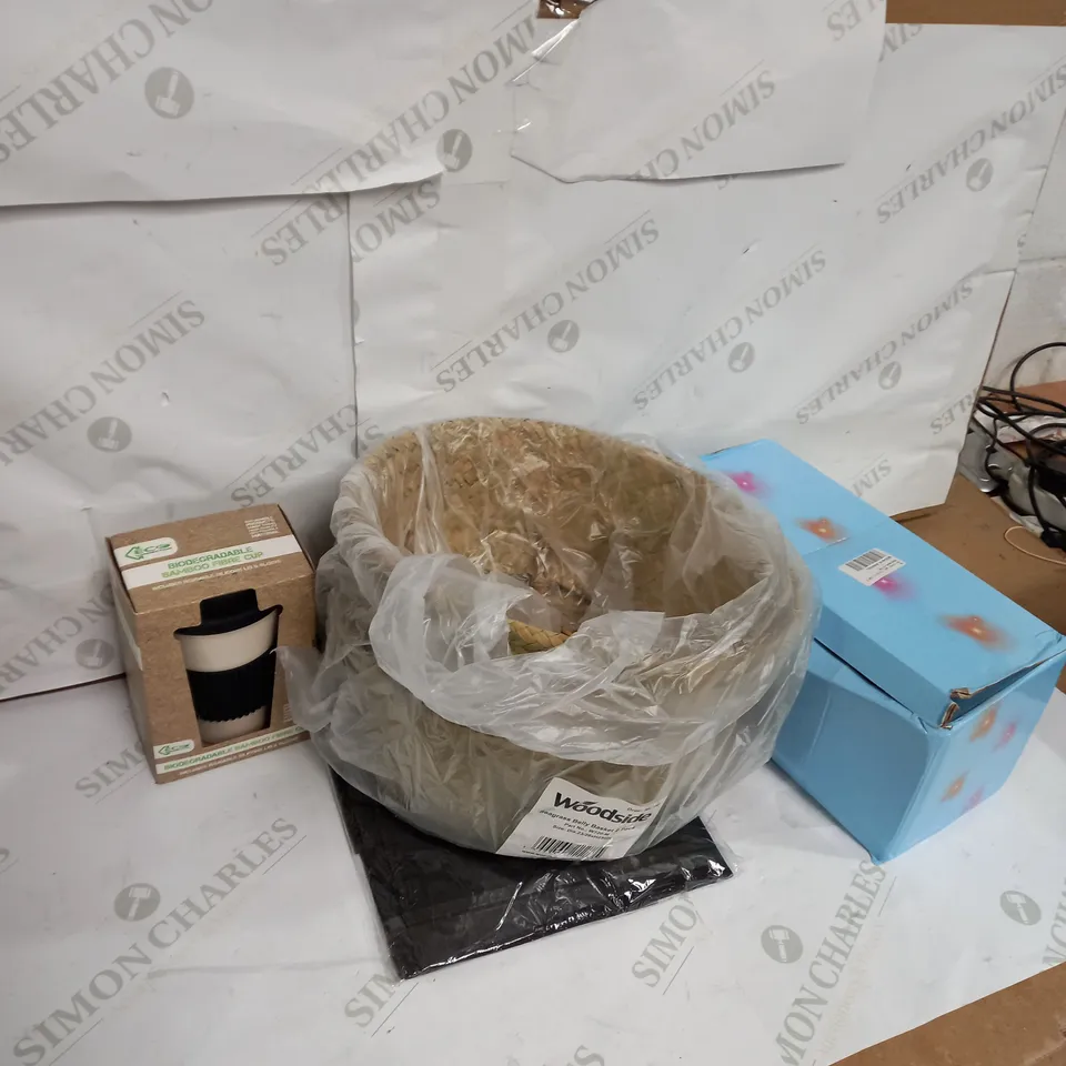 LOT OF ASSORTED HOUSEHOLD ITEMS