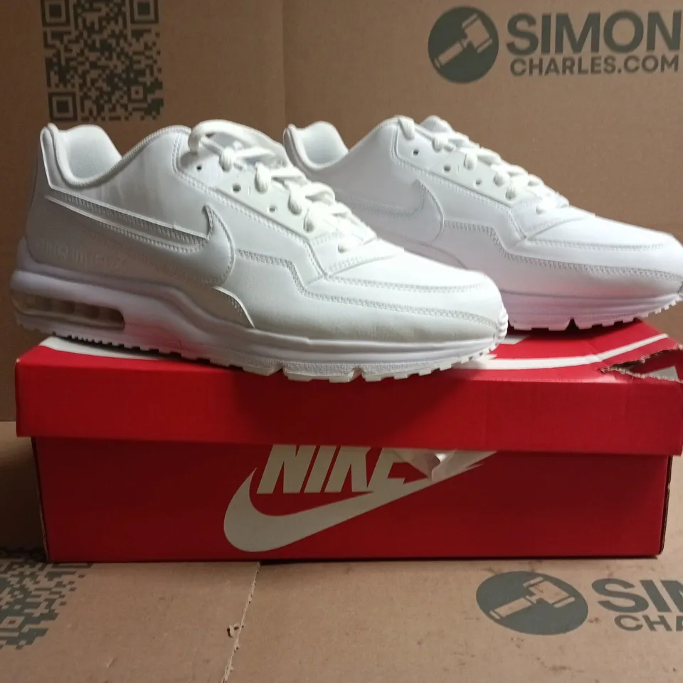 BOXED PAIR OF NIKE AIR MAX TRAINERS IN WHITE SIZE UK 12