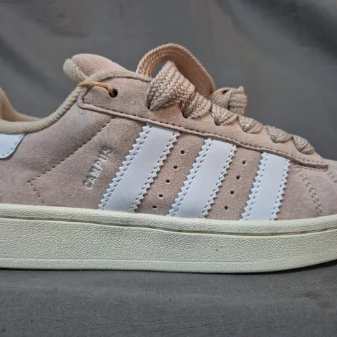 BOXED PAIR OF ADIDAS CAMPUS 00S SHOES IN BLUSH UK SIZE 5