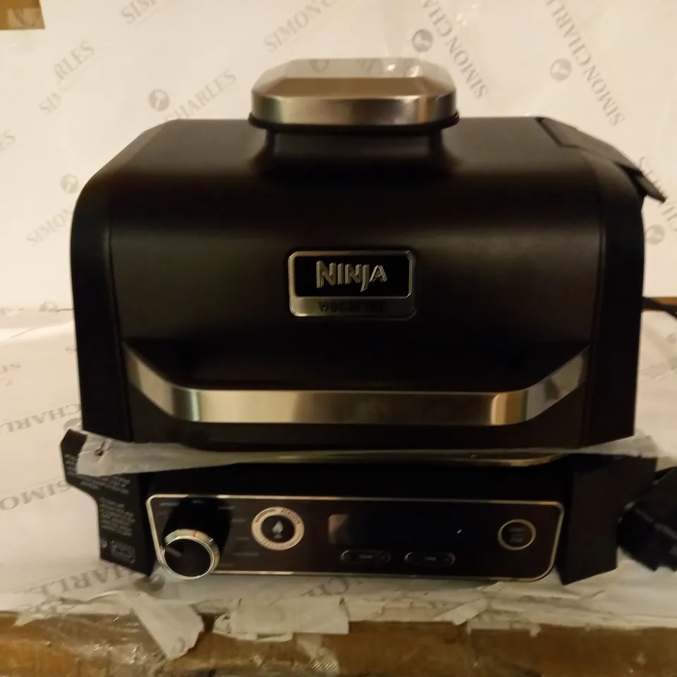 BOXED NINJA WOODFIRE ELECTRIC BBQ GRILL & SMOKER WITH AIR FRY FUNCTION OG701UKQ