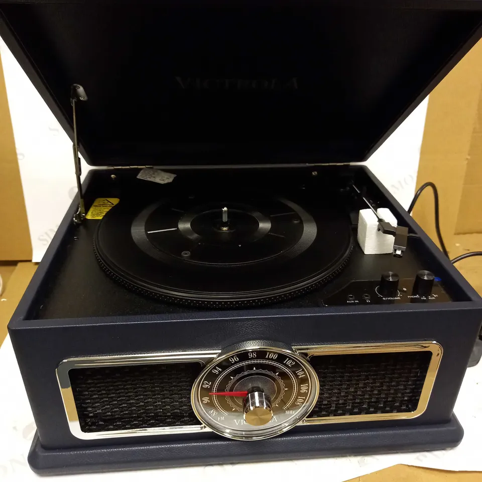 VICTROLA PLAZA TURNTABLE MUSIC CENTER