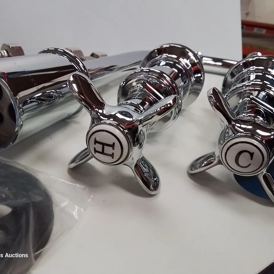 BRAND NEW DESIGNER PALMAC3 HOLE BATH FILLER CHROME