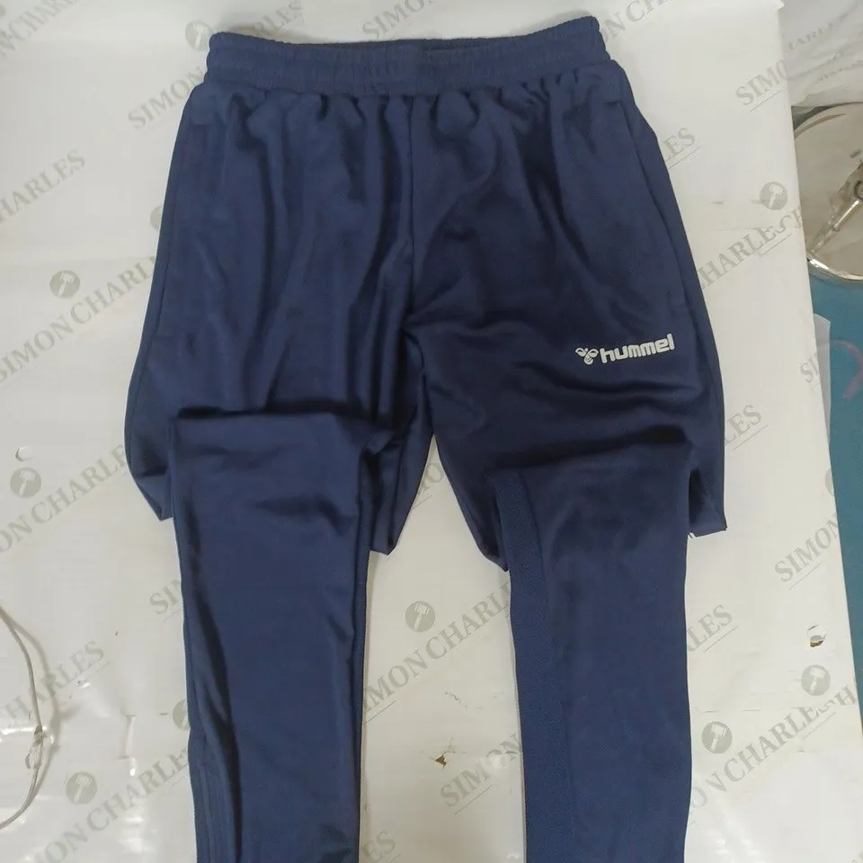 HUMMEL TRACKPANTS IN NAVY BLUE SIZE SMALL