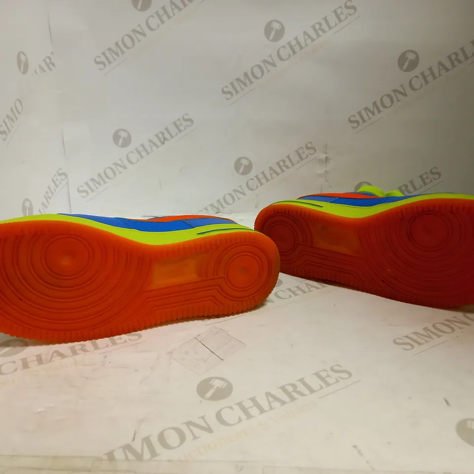 NIKE AIR FORCE 1 UK 5 ORANGE/NEON/BLUE 