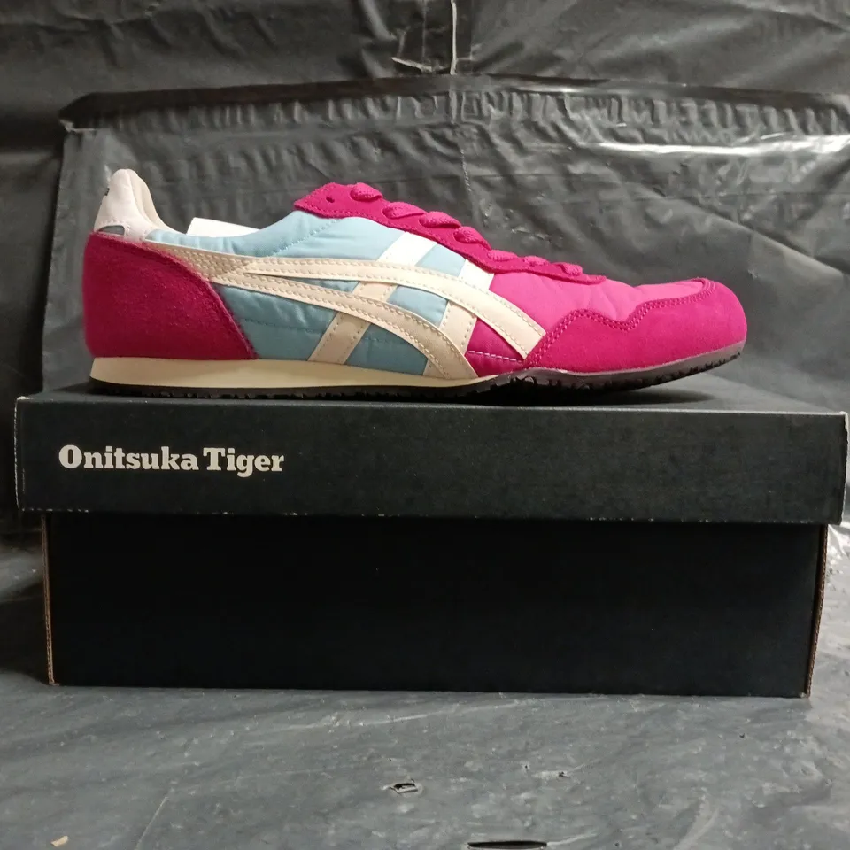 BOXED PAIR OF ONITSUKA TIGER SERRANO TRAINERS IN PINK/BLUE/CREAM SIZE UK 6