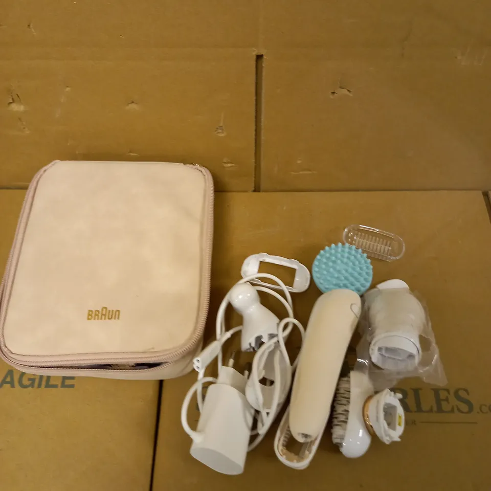 BRAUN LADIES ELECTRIC SHAVER & TRIMMER