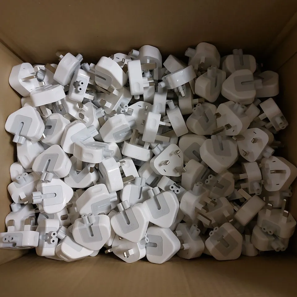 BOX OF APPROX 50 MAGSAFE DUCK HEAD PLUGS