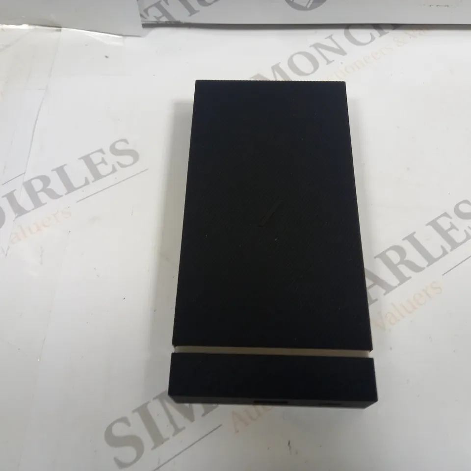 BOXED NATIVE UNION JUMP+ POWERBANK