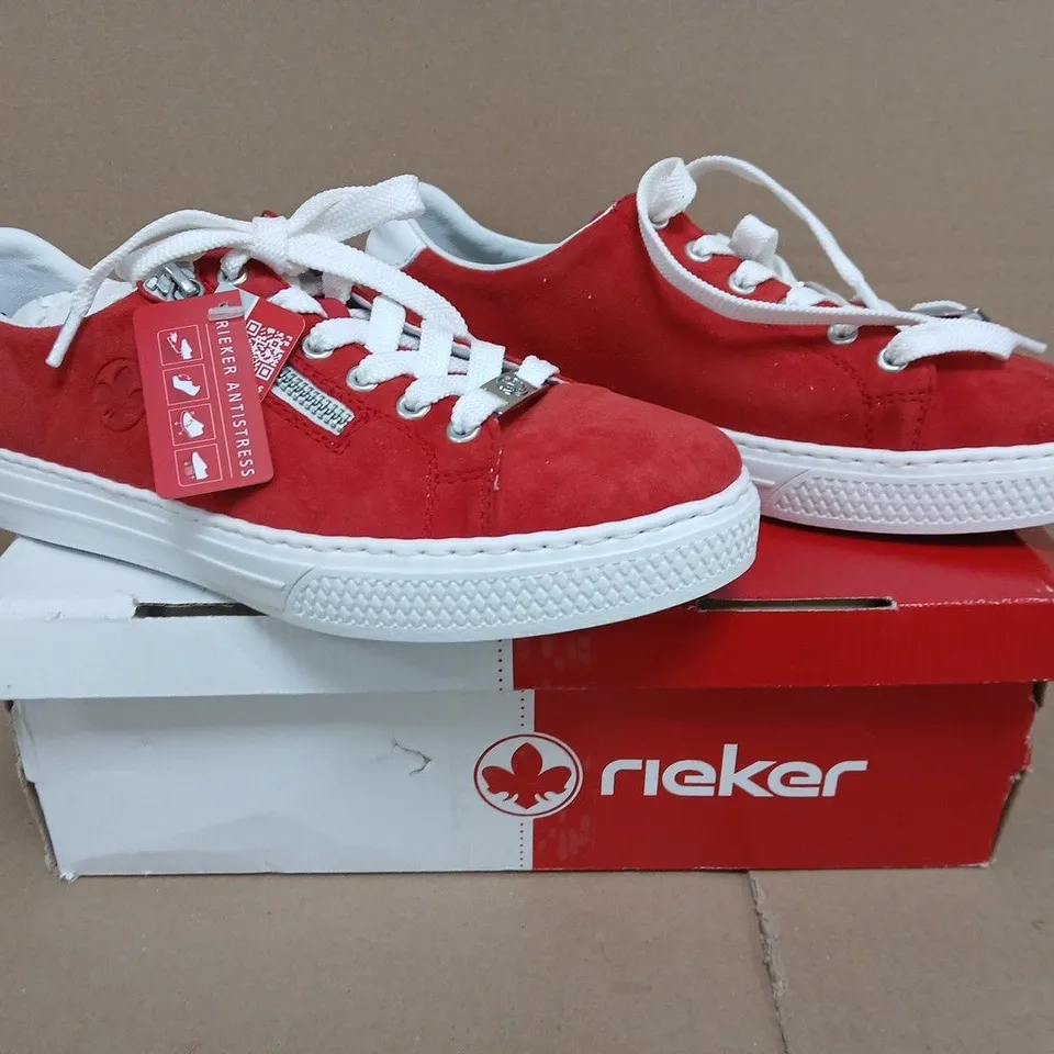 BOXED PAIR OF RIEKER LEATHER TRAINERS IN RED/WHITE SIZE 7.5