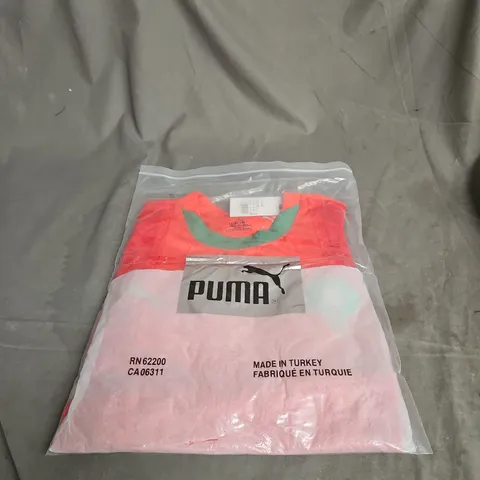 PUMA SHIRT – MEN'S, UK S (US S / EU S) RED WITH GREEN COLLAR