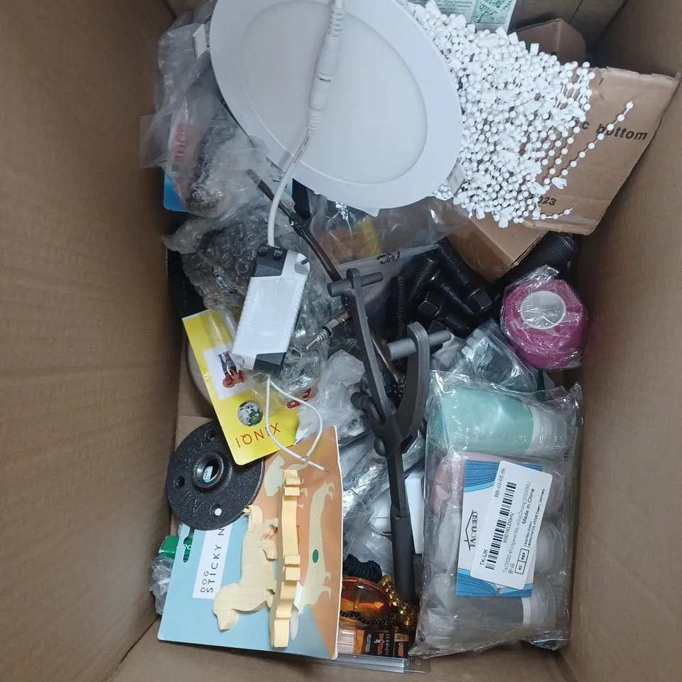 BOX OF APPROXIMATELY 30 ASSORTED HOUSEHOLD PRODUCTS TO INCLUDE BOBBINS, LED WALL LIGHT, FOOT MASSAGER ETC 