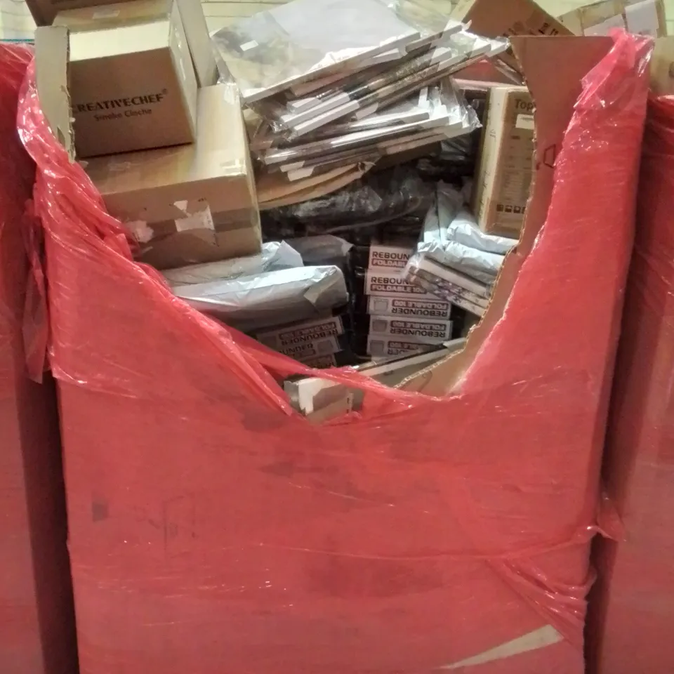 PALLET CONTAINING VARIOUS ASSORTED BOXED HOUSEHOLD ITEMS TO INCLUDE: FOOD PROCESSOR, AIR COOLER, SMOKE CLOCHE, ART CANVAS PRINTS, SEVERAL FOLDABLE REBOUND FOOTBALL  GOAL ECT.