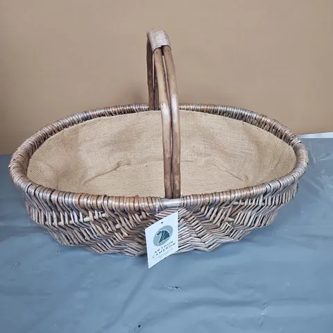 ARTHUR CAMERON ANTIQUE WASH OVAL LINED WICKER TRUG – LARGE