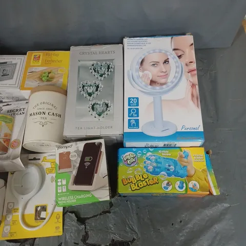 APPROXIMATELY 20 ASSORTED HOUSEHOLD ITEMS TO INCLUDE TUMBLER, COSMETIC MIRROR, AND SECRET CAN SAFE ETC.