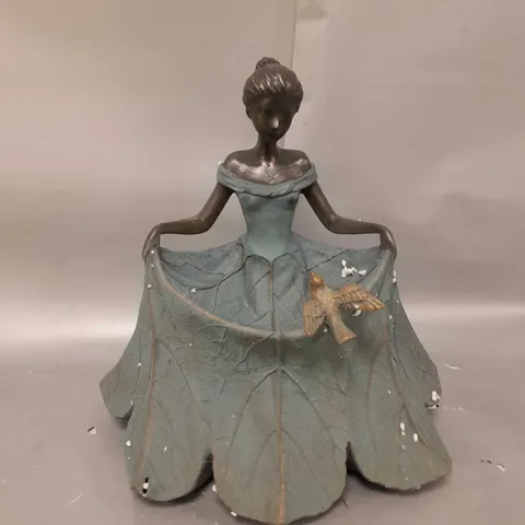 MY GARDEN STORIES STANDING LADY LEAF BIRD FEEDER