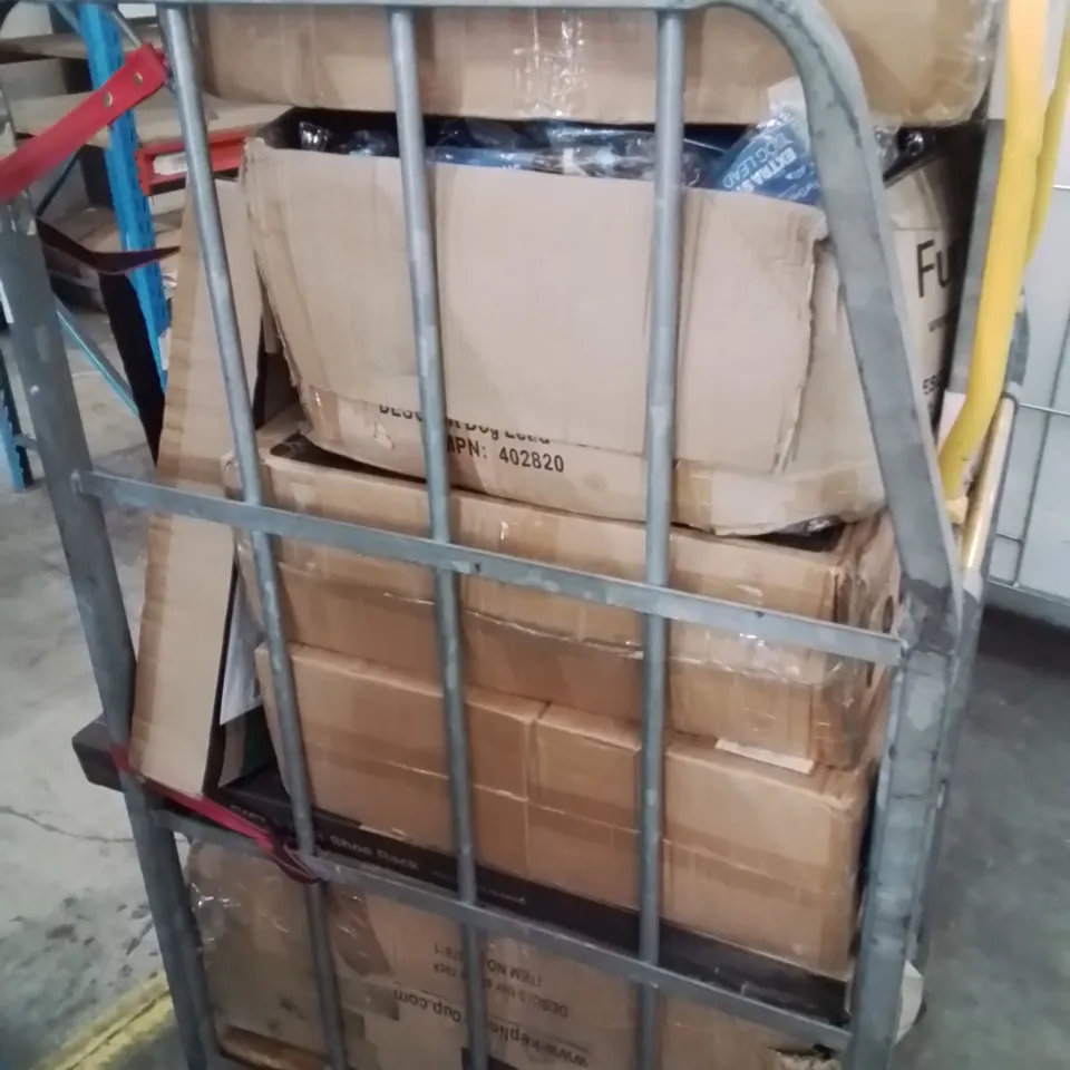 CAGE CONTAINING VARIOUS HOUSEHOLD/GARDEN ITEMS ETC.