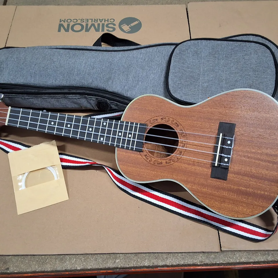 ACOUSTIC UKULELE WITH STRAP – NATURAL WOOD FINISH