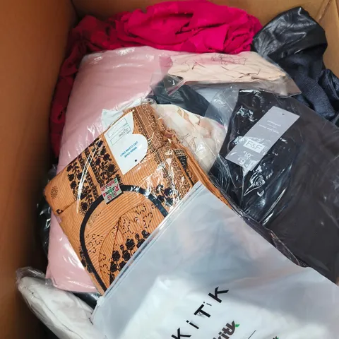 LARGE BOX OF APPROXIMATELY 25 ASSORTED CLOTHING ITEMS IN VARIOUS COLOURS, STYLES AND SIZES - COLLECTION ONLY
