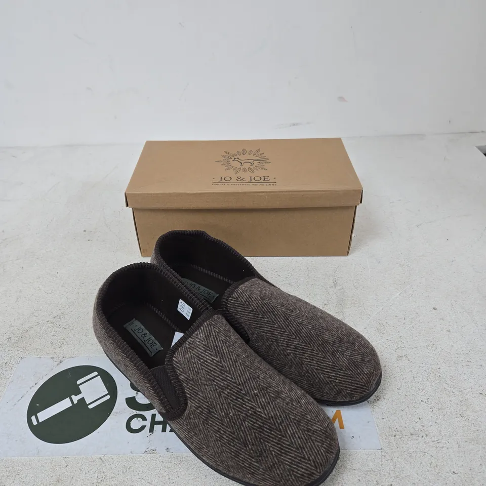 JO & JOE HAIG BROWN WIDE FIT SLIP-ON SHOES – UK SIZE 11