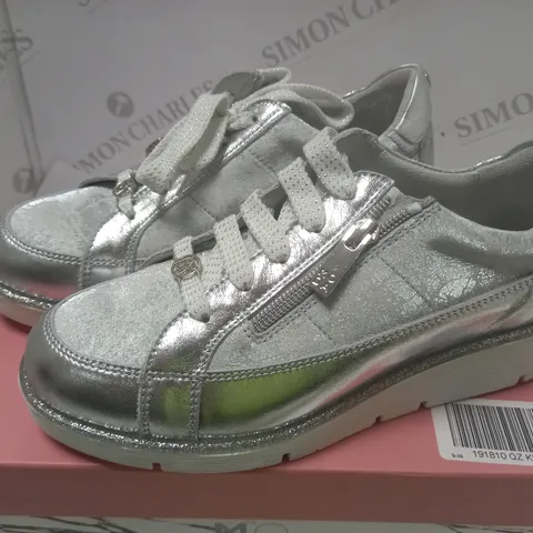 BOXED SILVER GENE WEDGE TRAINERS WITH LACE AND ZIP - SIZE 38