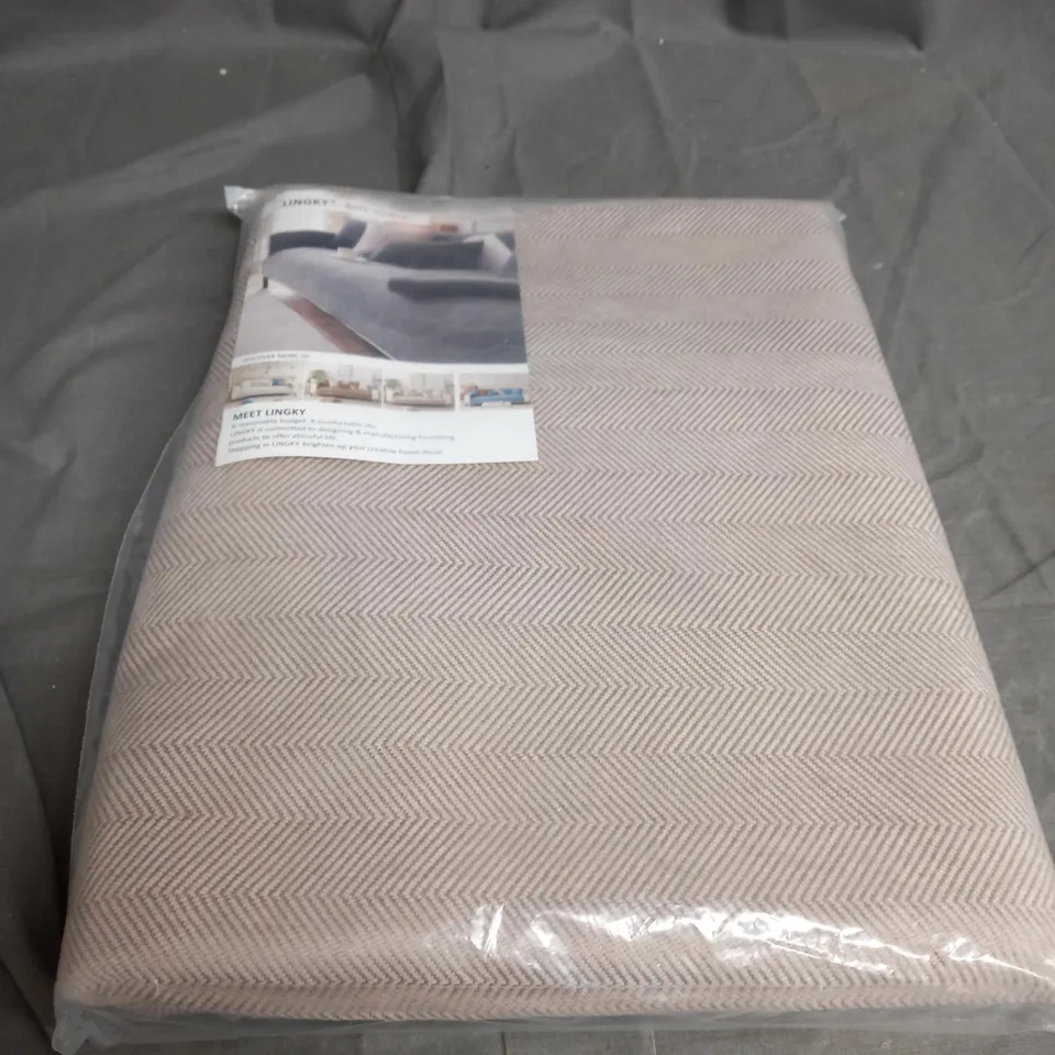 BAGGED LINGKY SOFA COVERS SIZE 110X160
