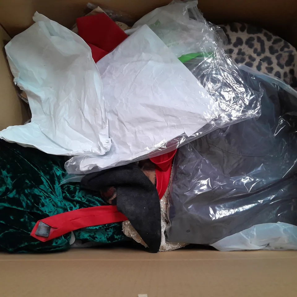 LARGE BOX OF ASSORTED CLOTHING ITEMS IN VARIOUS SIZES, STYLES AND COLOUR 